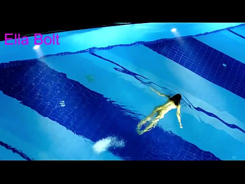 ❤️ No puc parar de mirar-la, jove rossa presa nedant nua a la piscina del complex ELLA BOLT Porno al ca.ergoupa.top ❤