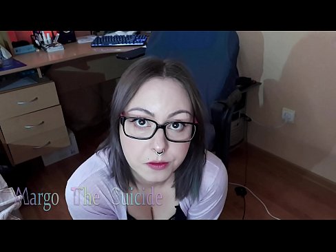 ❤️ Noia sexy amb ulleres xucla un consolador profundament davant la càmera Porno al ca.ergoupa.top ❤